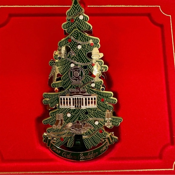 White House Historical Association 2015 White House Christmas Ornament - Picture 8 of 10